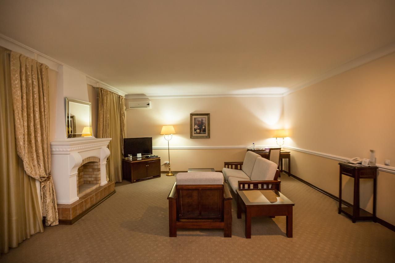 Hotel Bek 塔什干 外观 照片